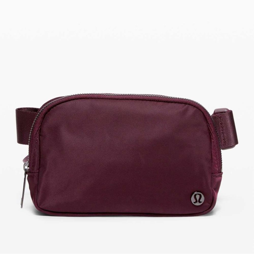 NWT Everywhere Belt Bag- maroon